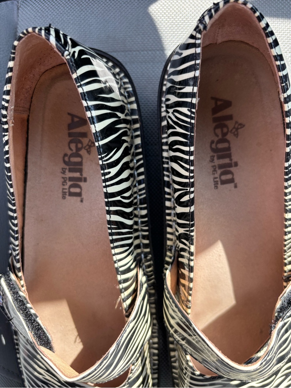 Alegria Felix Black White Leather Zebra Stripes Mary Jane Platform Comfort Shoes - Picture 6 of 8